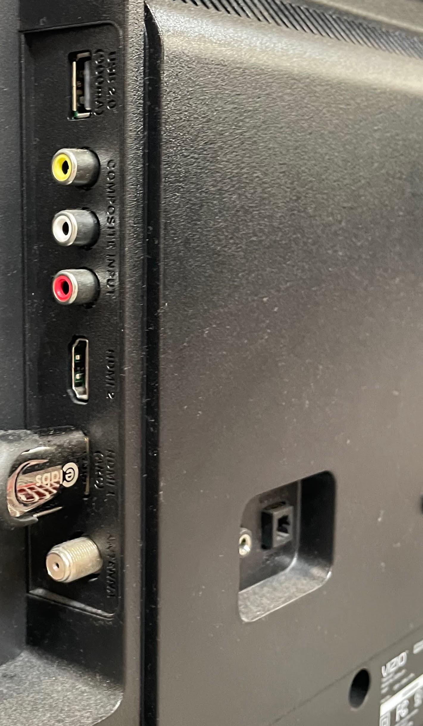 Vizio D40f-J09 port view 2