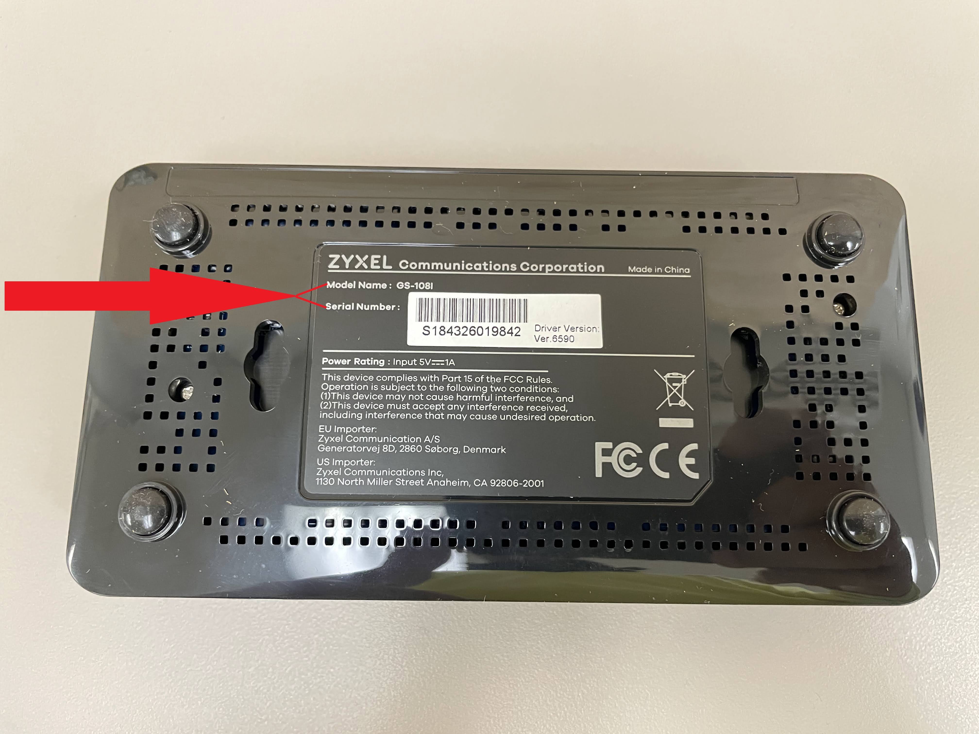 Zyxel GS-108I bottom view